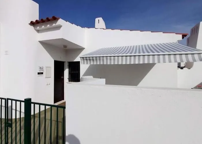Areias Apartment - Oura Beach & Bbq & The Oura Strip Albufeira