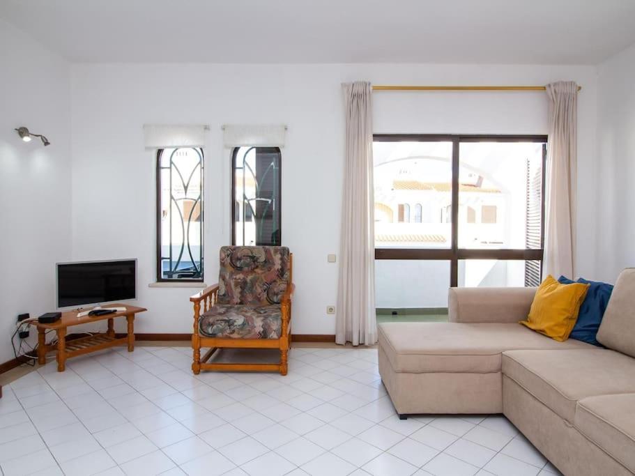 Apartment Areias - Oura & Bbq & The Oura Strip *
