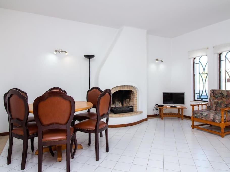 Apartment Areias - Oura & Bbq & The Oura Strip